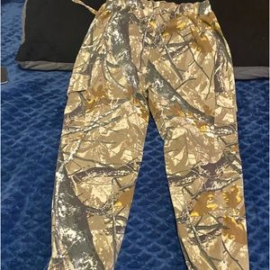 Elastic waist camouflage pants